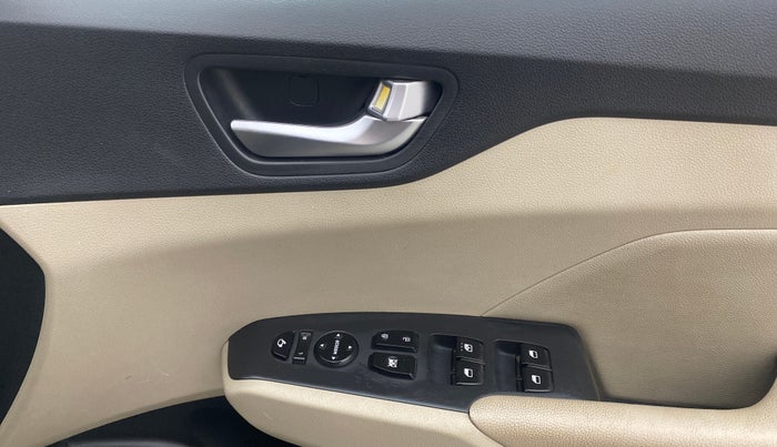 2022 Hyundai Verna SX (O) 1.5 VTVT IVT, Petrol, Automatic, 43,765 km, Driver Side Door Panels Control