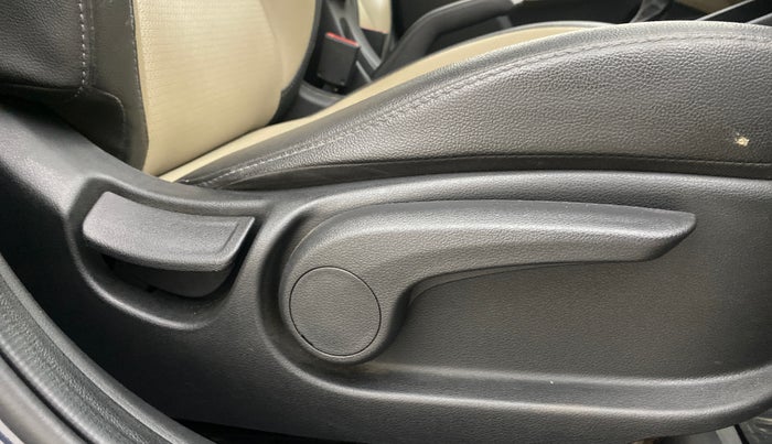 2022 Hyundai Verna SX (O) 1.5 VTVT IVT, Petrol, Automatic, 43,765 km, Driver Side Adjustment Panel