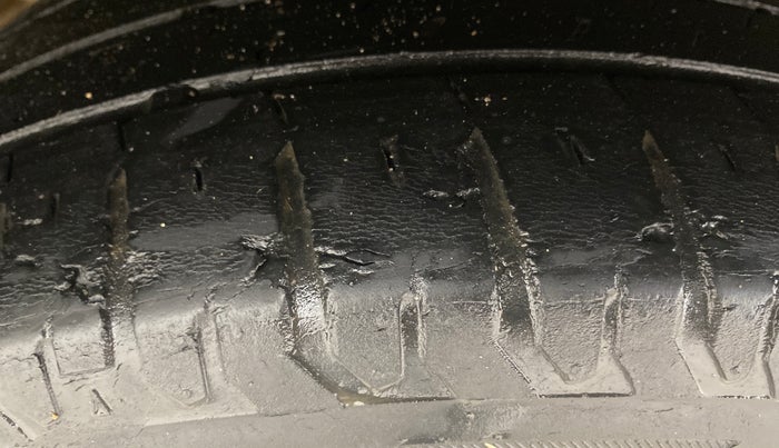 2022 Hyundai Verna SX (O) 1.5 VTVT IVT, Petrol, Automatic, 43,765 km, Right Rear Tyre Tread