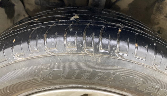 2016 Hyundai Creta SX PLUS 1.6 PETROL, Petrol, Manual, 1,04,127 km, Left Front Tyre Tread