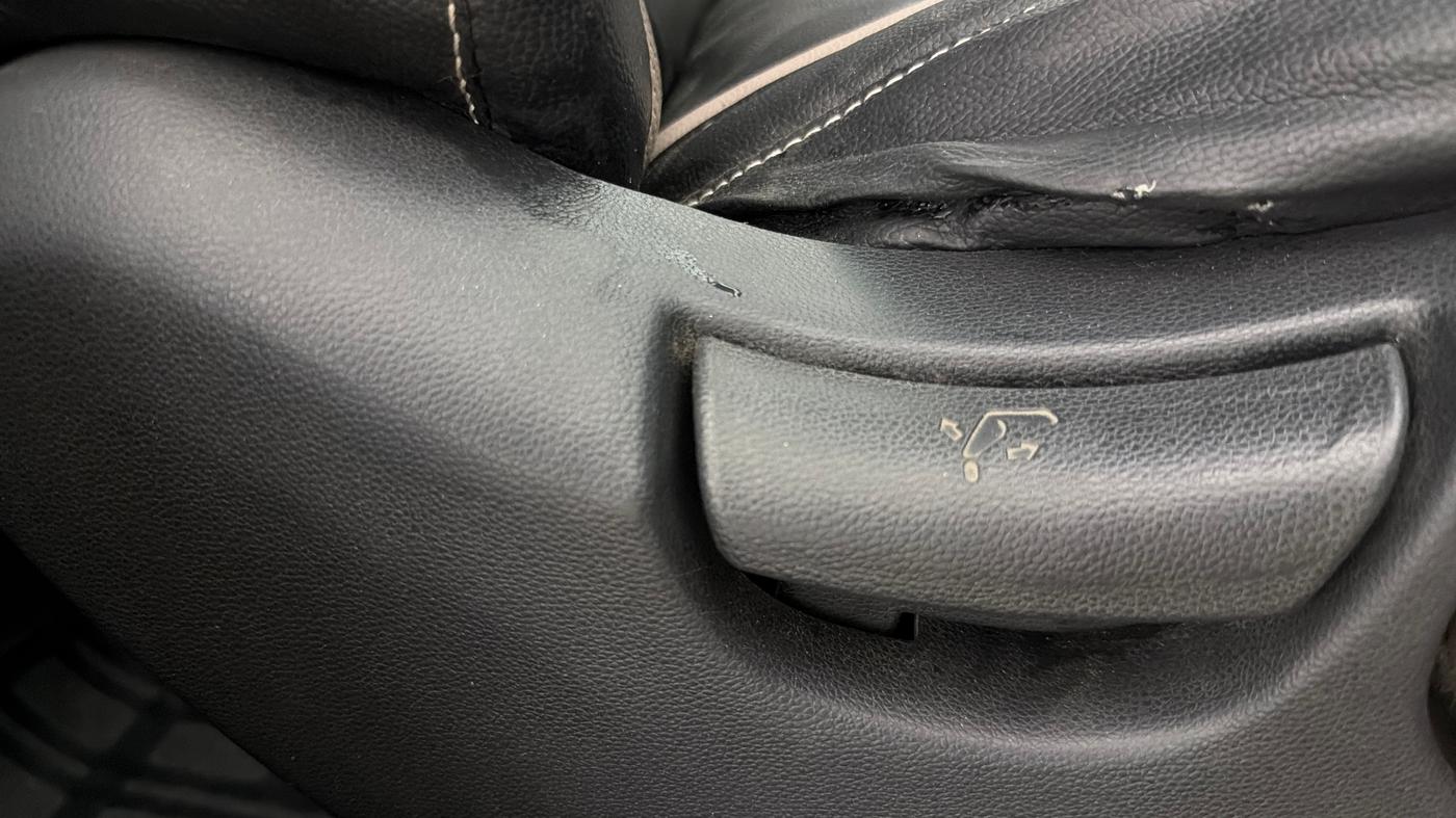 2016 Hyundai Creta S 1.6 PETROL, Petrol, Manual, 88,115 km, Driver Side Adjustment Panel