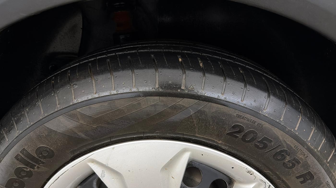 2016 Hyundai Creta S 1.6 PETROL, Petrol, Manual, 88,115 km, Right Rear Tyre Tread