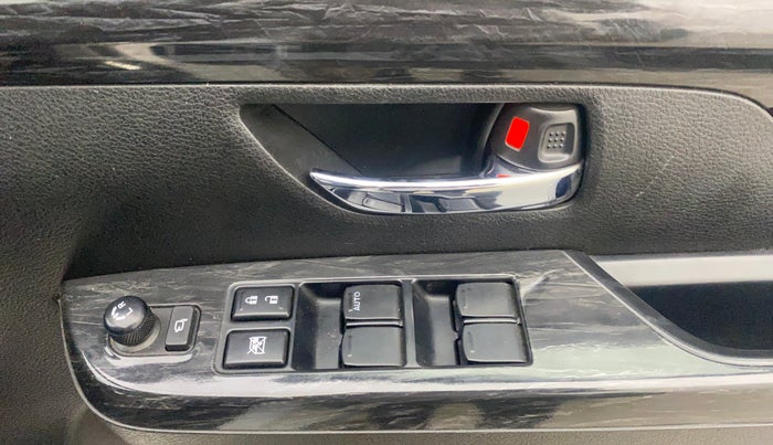 2023 Maruti XL6 ALPHA MT, Petrol, Manual, 23,892 km, Driver Side Door Panels Control