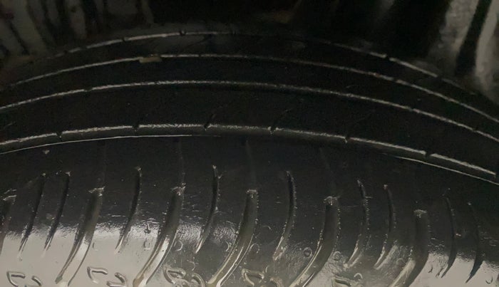 2023 Maruti XL6 ALPHA MT, Petrol, Manual, 23,892 km, Left Rear Tyre Tread