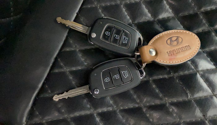 2020 Hyundai Creta E 1.5 DIESEL, Diesel, Manual, 1,01,140 km, Key Close Up