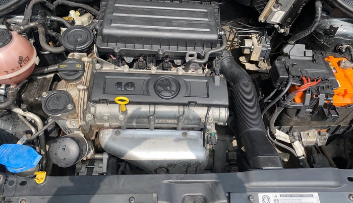 2018 Skoda Rapid STYLE 1.6 MPI, Petrol, Manual, 78,470 km, Engine View