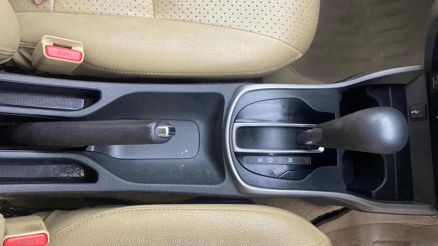 2018 Honda City 1.5L I-VTE V CVT, Petrol, Automatic, 63,146 km, Gear Lever