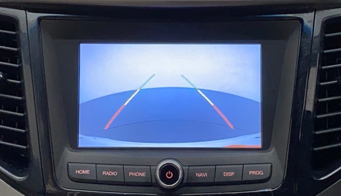 2019 Mahindra XUV300 W8 1.5 DIESEL, Diesel, Manual, 1,28,939 km, Parking Camera