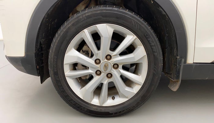 2019 Mahindra XUV300 W8 1.5 DIESEL, Diesel, Manual, 1,28,939 km, Left Front Wheel
