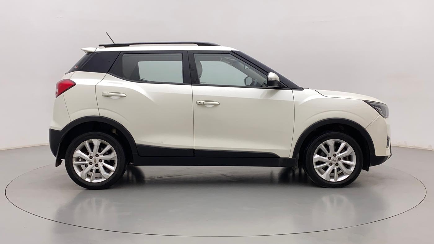 2019 Mahindra XUV300 W8 1.5 DIESEL, Diesel, Manual, 1,28,939 km, Right Side View