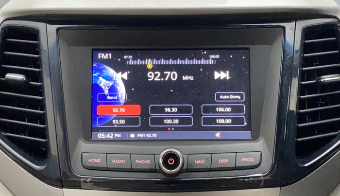 2019 Mahindra XUV300 W8 1.5 DIESEL, Diesel, Manual, 1,28,939 km, Infotainment System