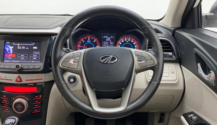 2019 Mahindra XUV300 W8 1.5 DIESEL, Diesel, Manual, 1,28,939 km, Steering Wheel Close Up