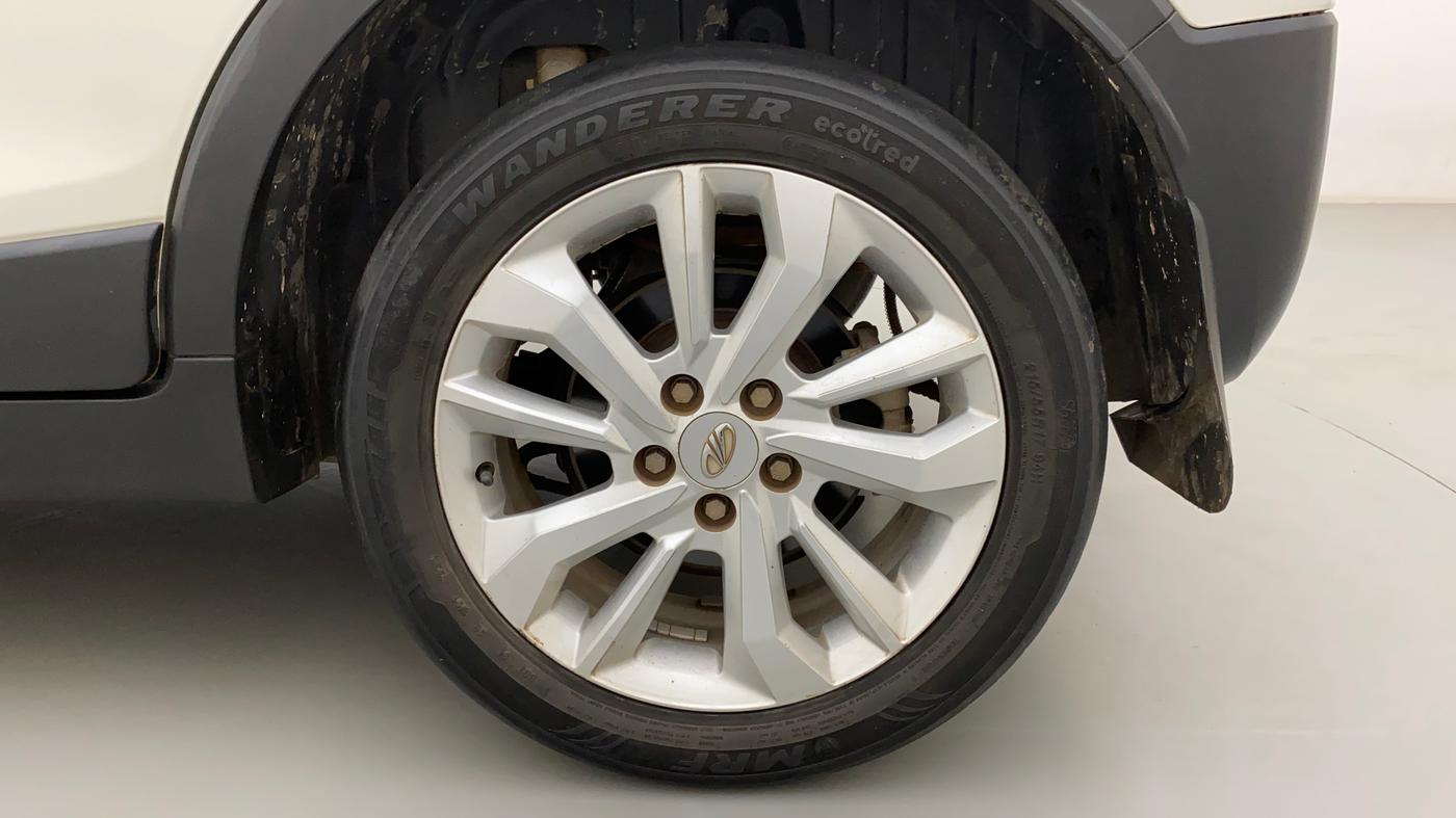2019 Mahindra XUV300 W8 1.5 DIESEL, Diesel, Manual, 1,28,939 km, Left Rear Wheel
