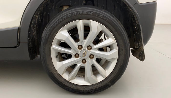 2019 Mahindra XUV300 W8 1.5 DIESEL, Diesel, Manual, 1,28,939 km, Left Rear Wheel