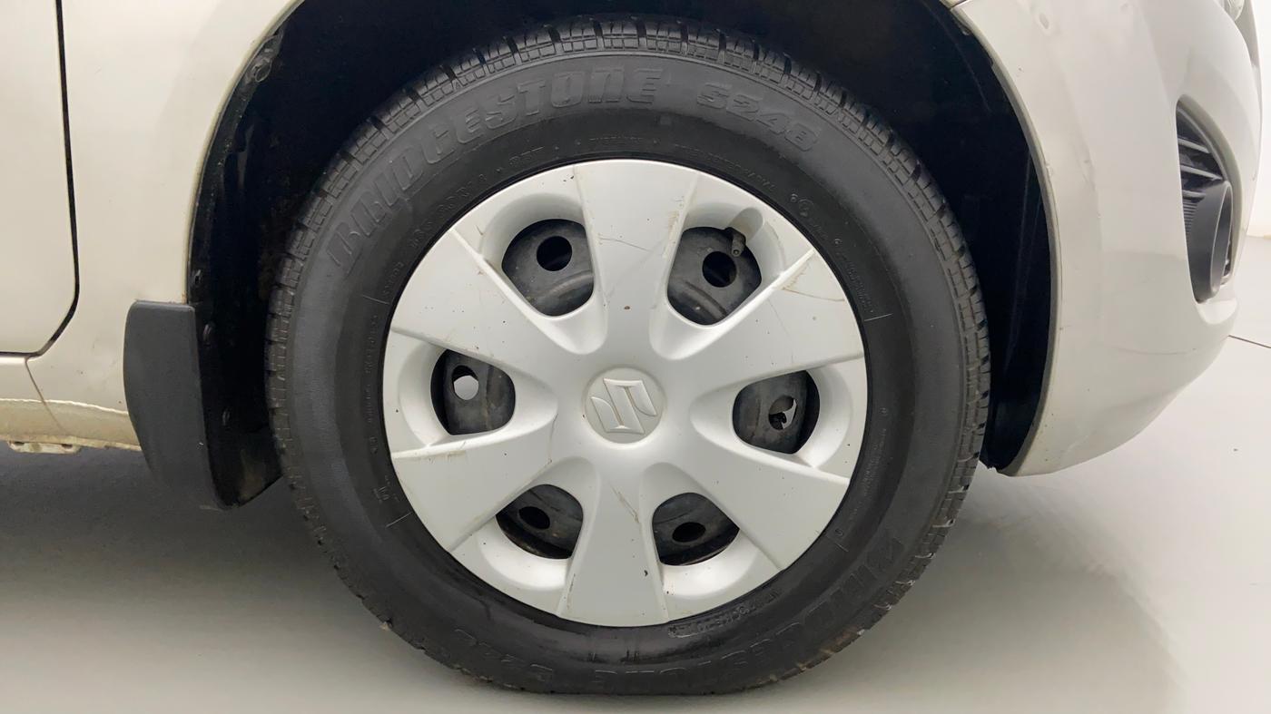 2014 Maruti Ritz VXI, Petrol, Manual, 13,661 km, Right Front Wheel