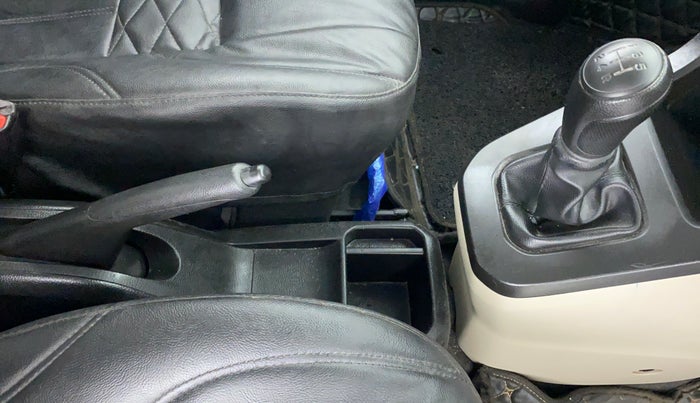 2021 Maruti New Wagon-R LXI CNG 1.0 L, CNG, Manual, 27,267 km, Gear Lever