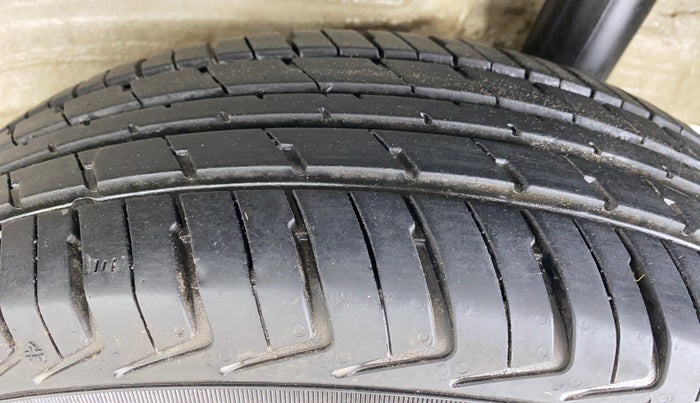 2021 Maruti New Wagon-R LXI CNG 1.0 L, CNG, Manual, 27,267 km, Left Rear Tyre Tread