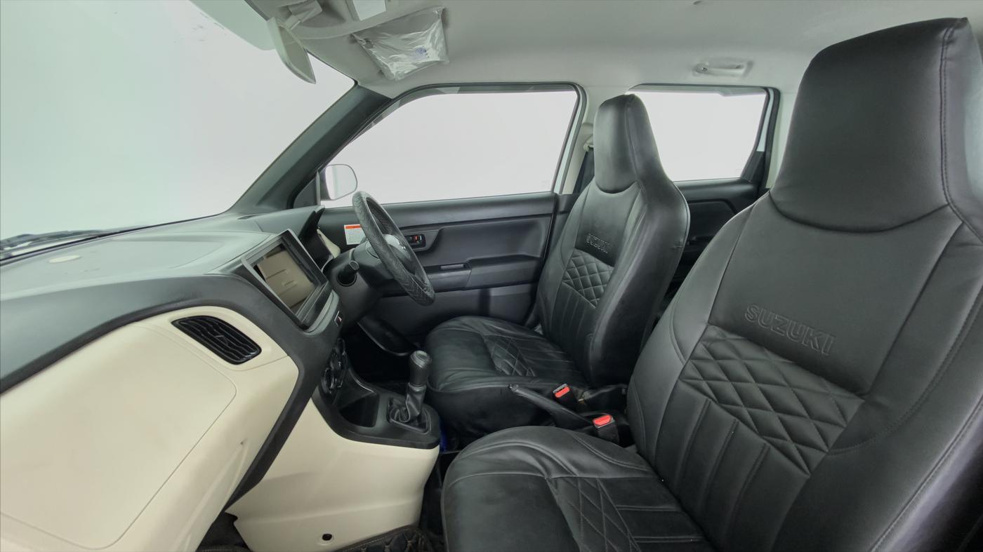 2021 Maruti New Wagon-R LXI CNG 1.0 L, CNG, Manual, 27,267 km, Right Side Front Door Cabin