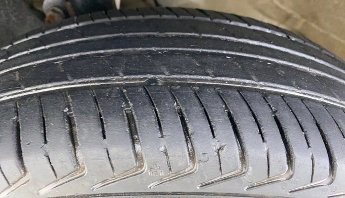 2021 Maruti New Wagon-R LXI CNG 1.0 L, CNG, Manual, 27,267 km, Left Front Tyre Tread