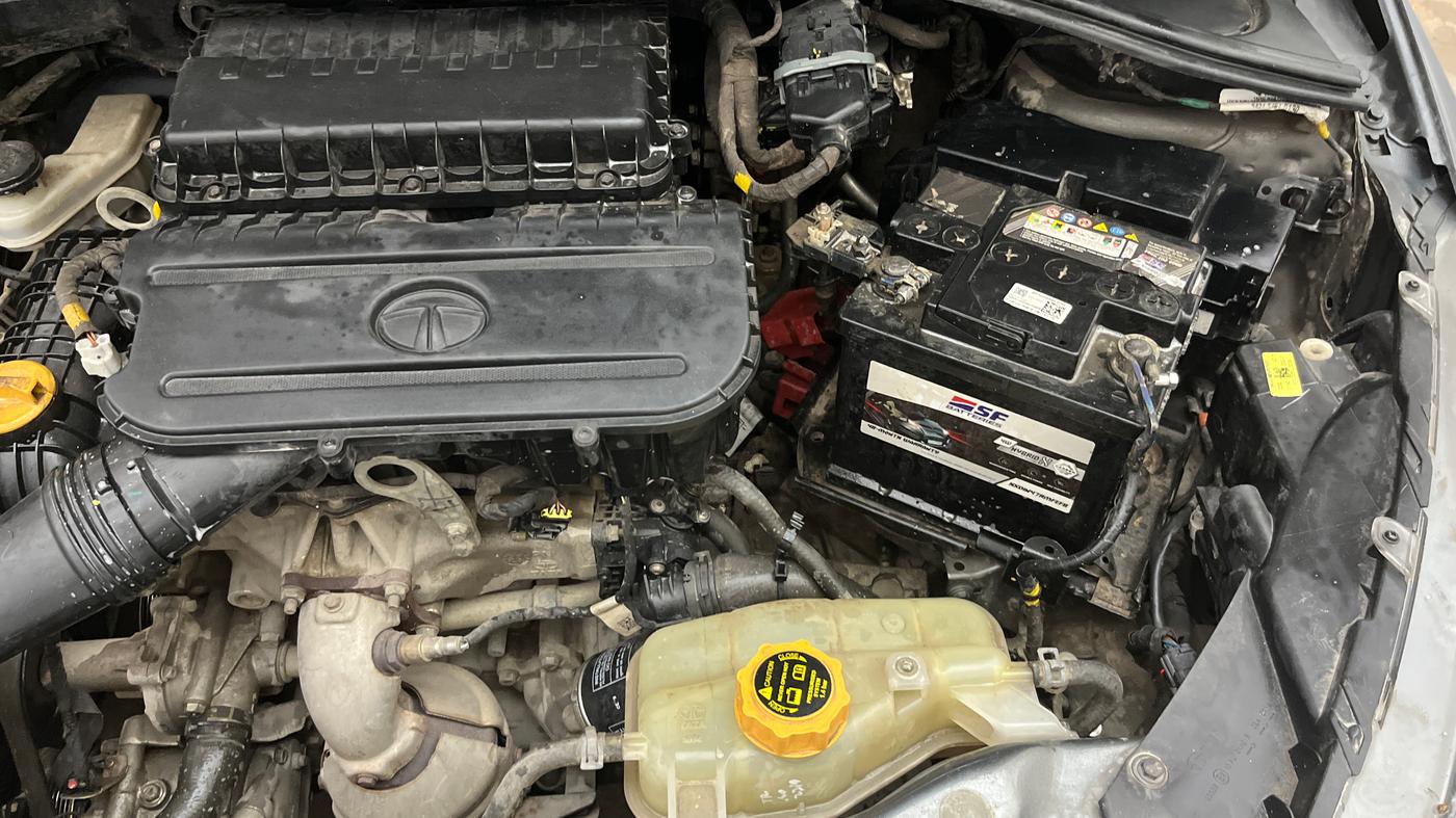 2023 Tata Tiago XM CNG, CNG, Manual, 48,700 km, Engine View - Left