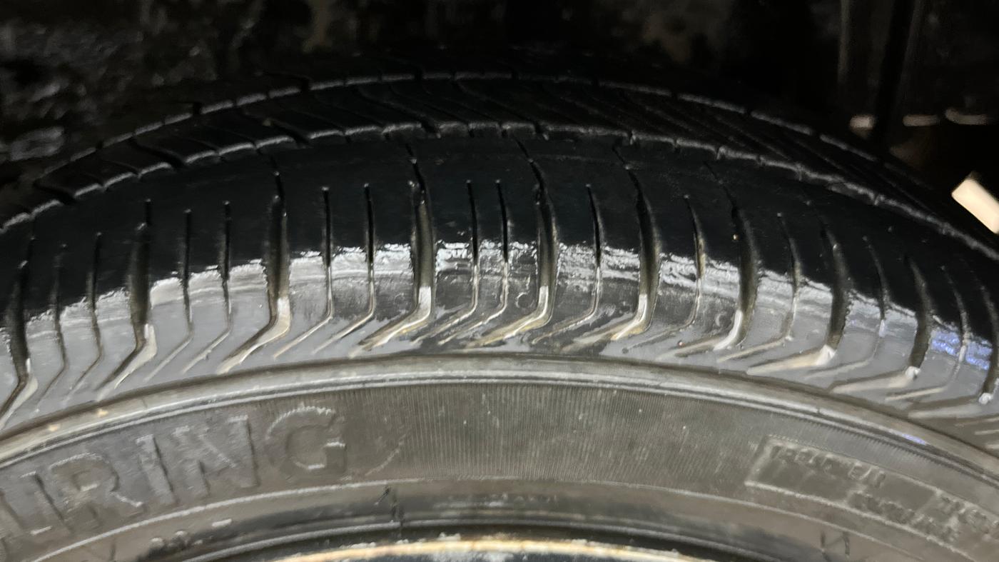 2023 Tata Tiago XM CNG, CNG, Manual, 48,700 km, Left Rear Tyre Tread