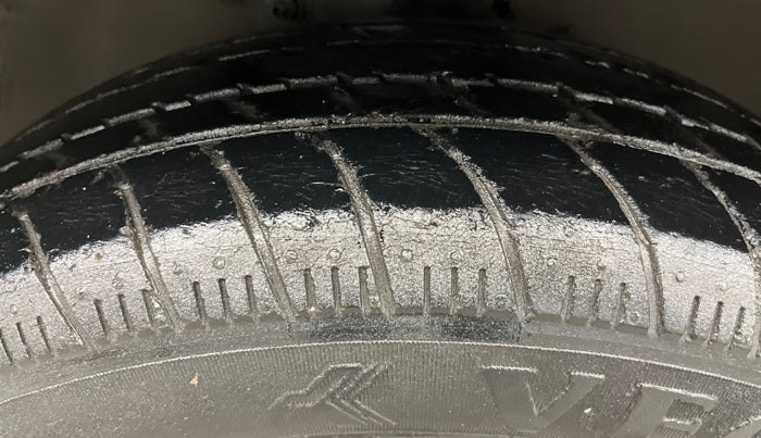 2018 Maruti Celerio VXI AMT, Petrol, Automatic, 39,910 km, Right Front Tyre Tread