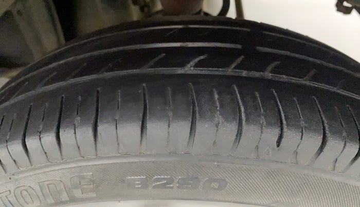 2013 Maruti Alto 800 LXI, Petrol, Manual, 81,405 km, Left Rear Tyre Tread