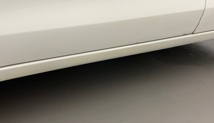 2018 Maruti Swift ZDI AMT, Diesel, Automatic, 1,04,595 km, Left running board - Minor scratches