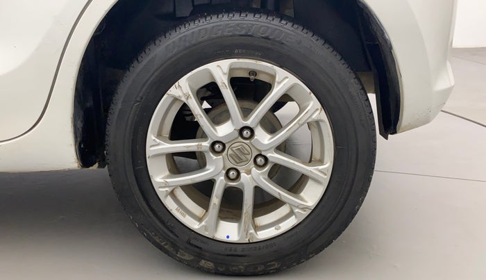 2018 Maruti Swift ZDI AMT, Diesel, Automatic, 1,04,595 km, Left Rear Wheel