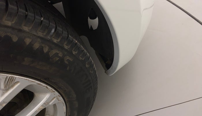 2018 Maruti Swift ZDI AMT, Diesel, Automatic, 1,04,595 km, Right fender - Lining loose