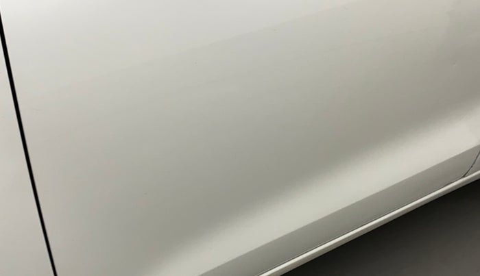 2018 Maruti Swift ZDI AMT, Diesel, Automatic, 1,04,595 km, Front passenger door - Slightly dented