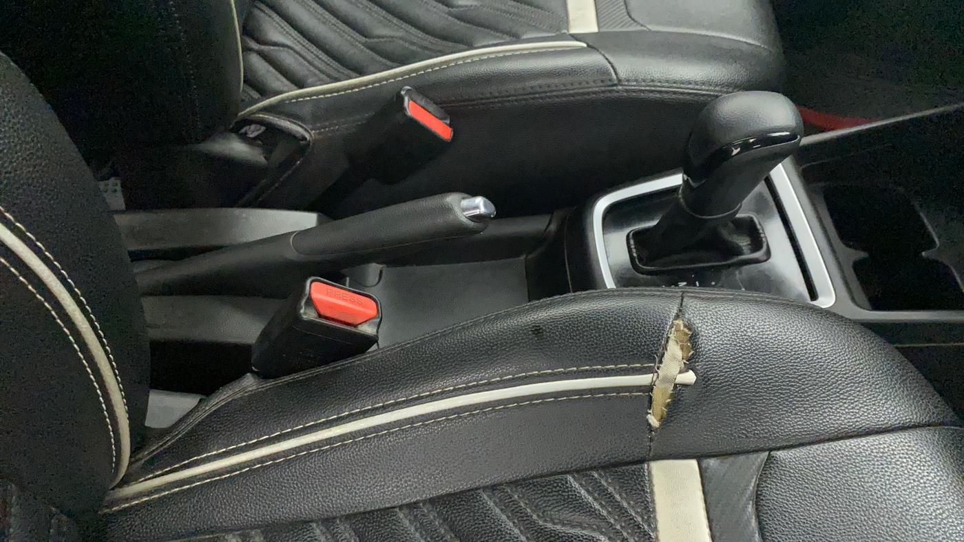 2018 Maruti Swift ZDI AMT, Diesel, Automatic, 1,04,595 km, Gear Lever