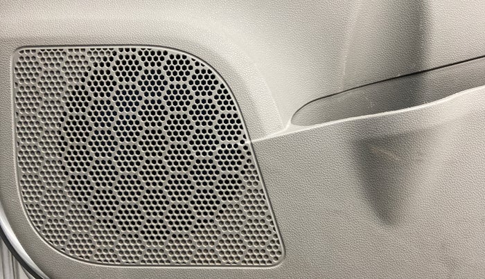 2016 Mahindra Kuv100 K8 6 STR, Petrol, Manual, 53,540 km, Speaker