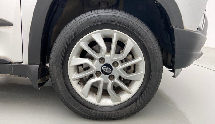 2016 Mahindra Kuv100 K8 6 STR, Petrol, Manual, 53,540 km, Right Front Wheel