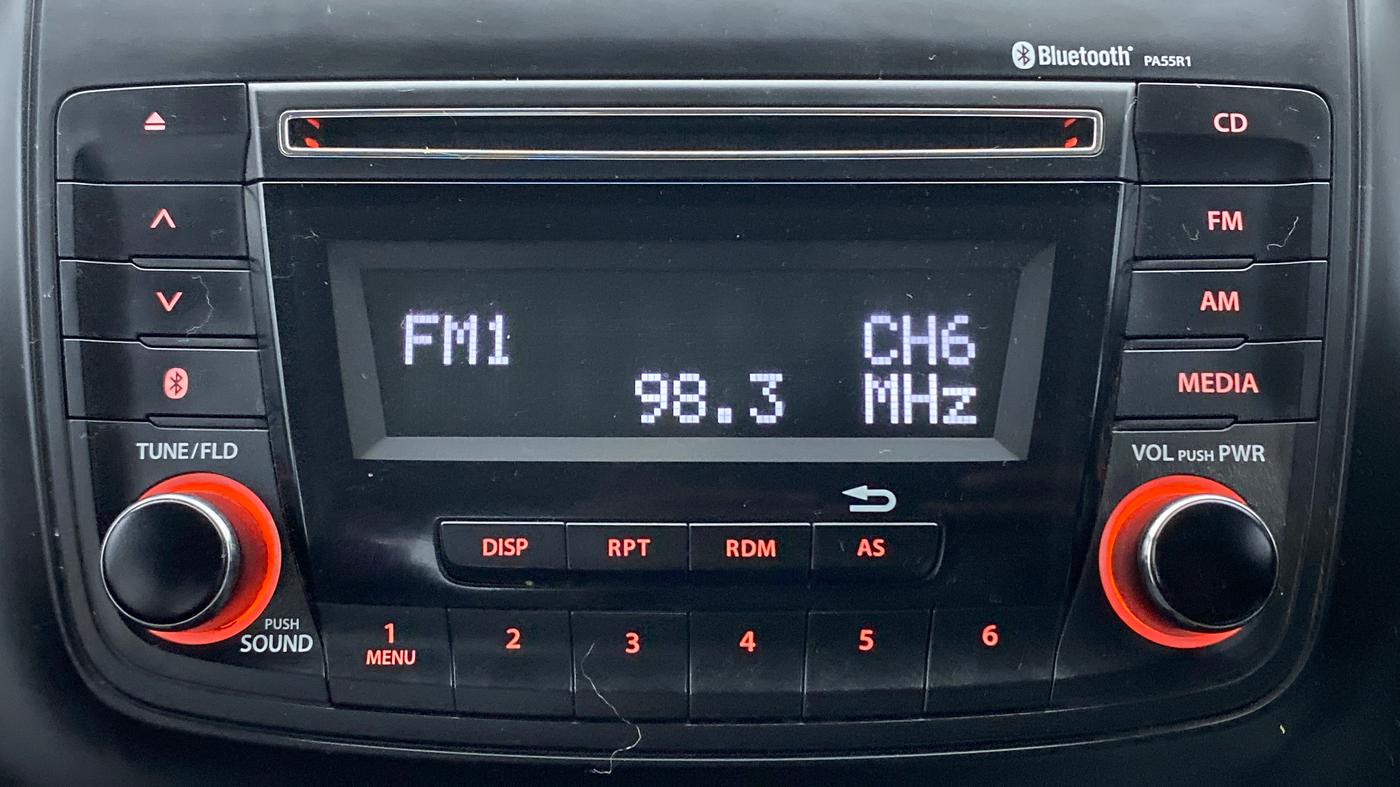 2018 Maruti Swift VXI AMT, Petrol, Automatic, 49,175 km, Infotainment System