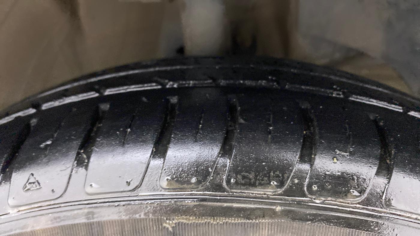 2018 Maruti Swift VXI AMT, Petrol, Automatic, 49,175 km, Right Front Tyre Tread