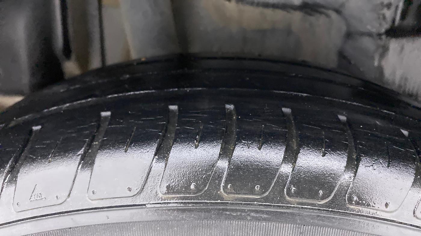 2018 Maruti Swift VXI AMT, Petrol, Automatic, 49,175 km, Right Rear Tyre Tread