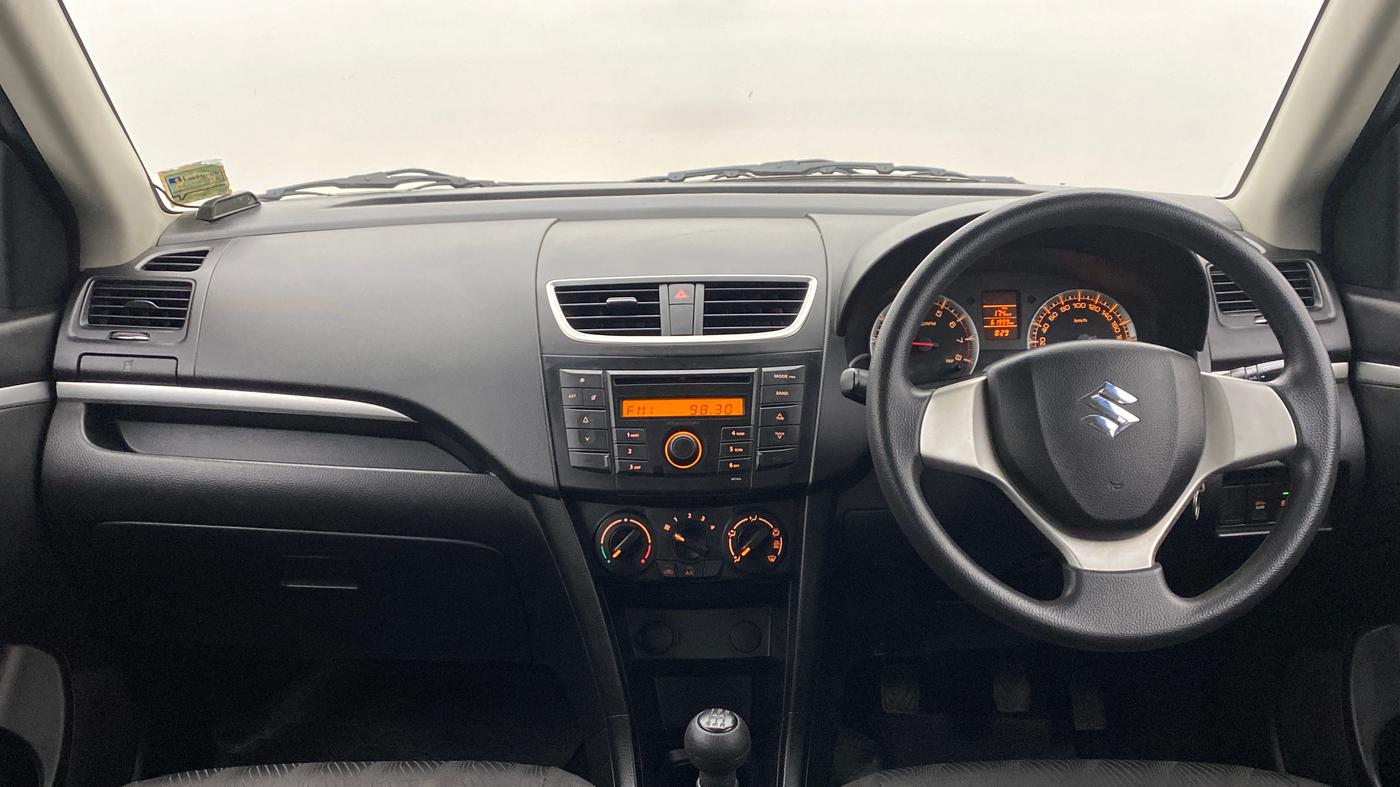 2013 Maruti Swift VXI D, Petrol, Manual, 61,924 km, Dashboard