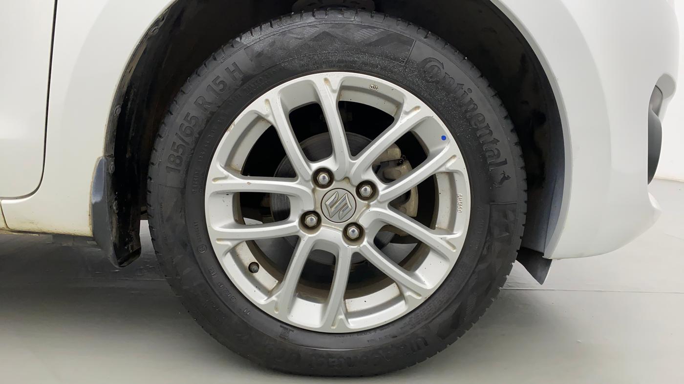 2018 Maruti Swift ZDI AMT, Diesel, Automatic, 89,706 km, Right Front Wheel