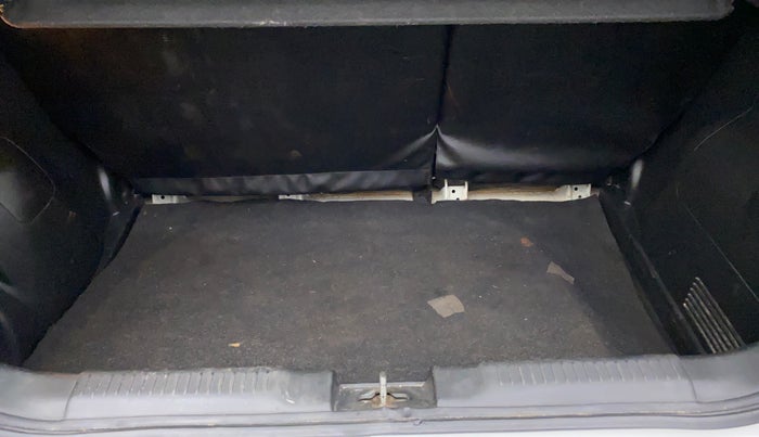 2018 Maruti Swift ZDI AMT, Diesel, Automatic, 89,706 km, Boot Inside
