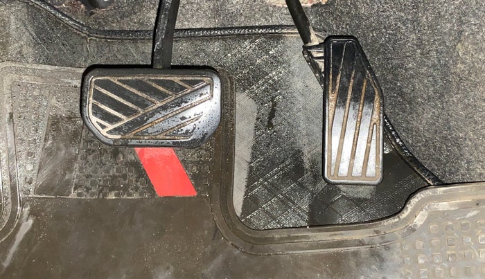 2018 Maruti Swift ZDI AMT, Diesel, Automatic, 89,706 km, Pedals