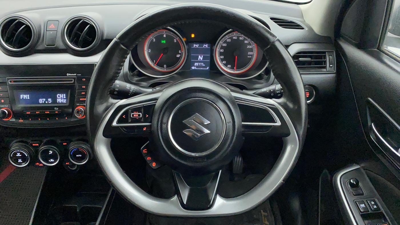 2018 Maruti Swift ZDI AMT, Diesel, Automatic, 89,706 km, Steering Wheel Close Up