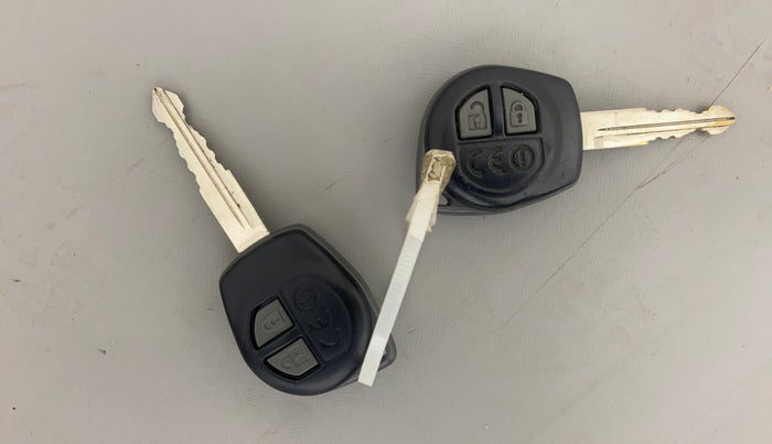 2017 Maruti Baleno DELTA PETROL 1.2, Petrol, Manual, 50,387 km, Key Close Up