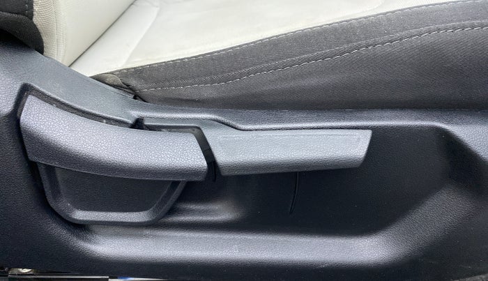 2020 Hyundai Creta SX PETROL MT, Petrol, Manual, 6,317 km, Driver Side Adjustment Panel