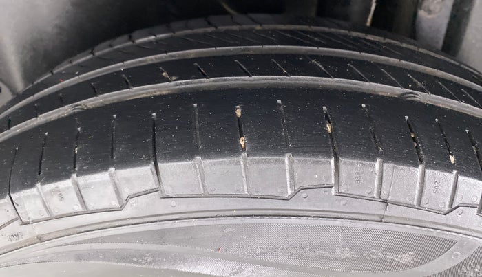 2014 Maruti Swift VDI ABS, Diesel, Manual, 75,549 km, Left Rear Tyre Tread