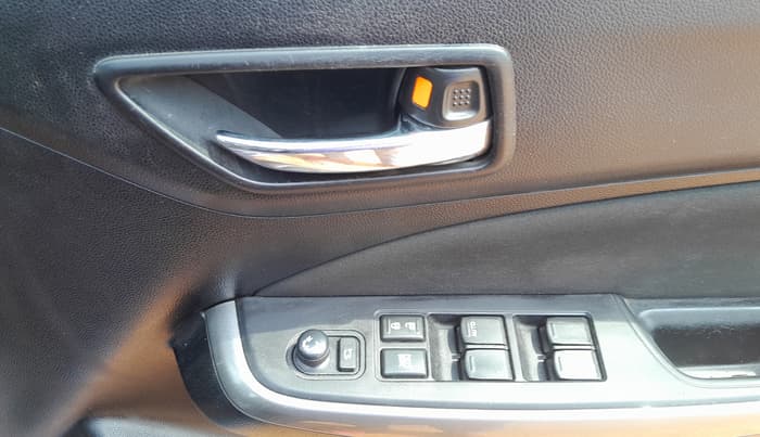 2018 Maruti Swift ZXI AMT, Petrol, Automatic, 56,584 km, Driver Side Door Panels Control
