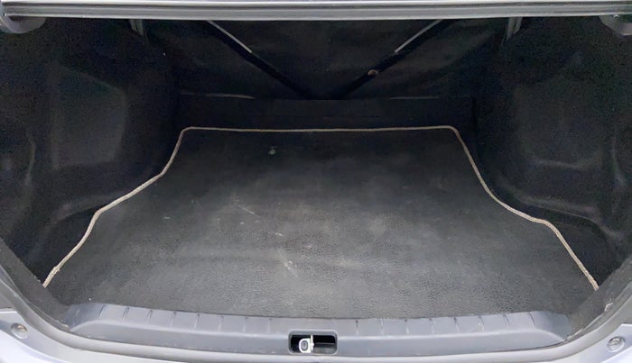 2014 Toyota Etios V, Petrol, Manual, 13,919 km, Boot Inside