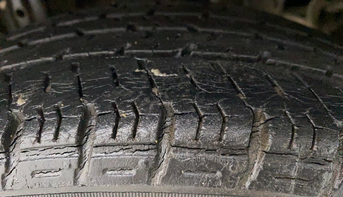 2013 Maruti Alto K10 VXI, Petrol, Manual, 55,611 km, Right Rear Tyre Tread