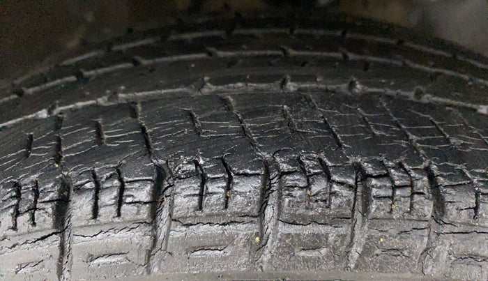 2013 Maruti Alto K10 VXI, Petrol, Manual, 55,611 km, Right Front Tyre Tread