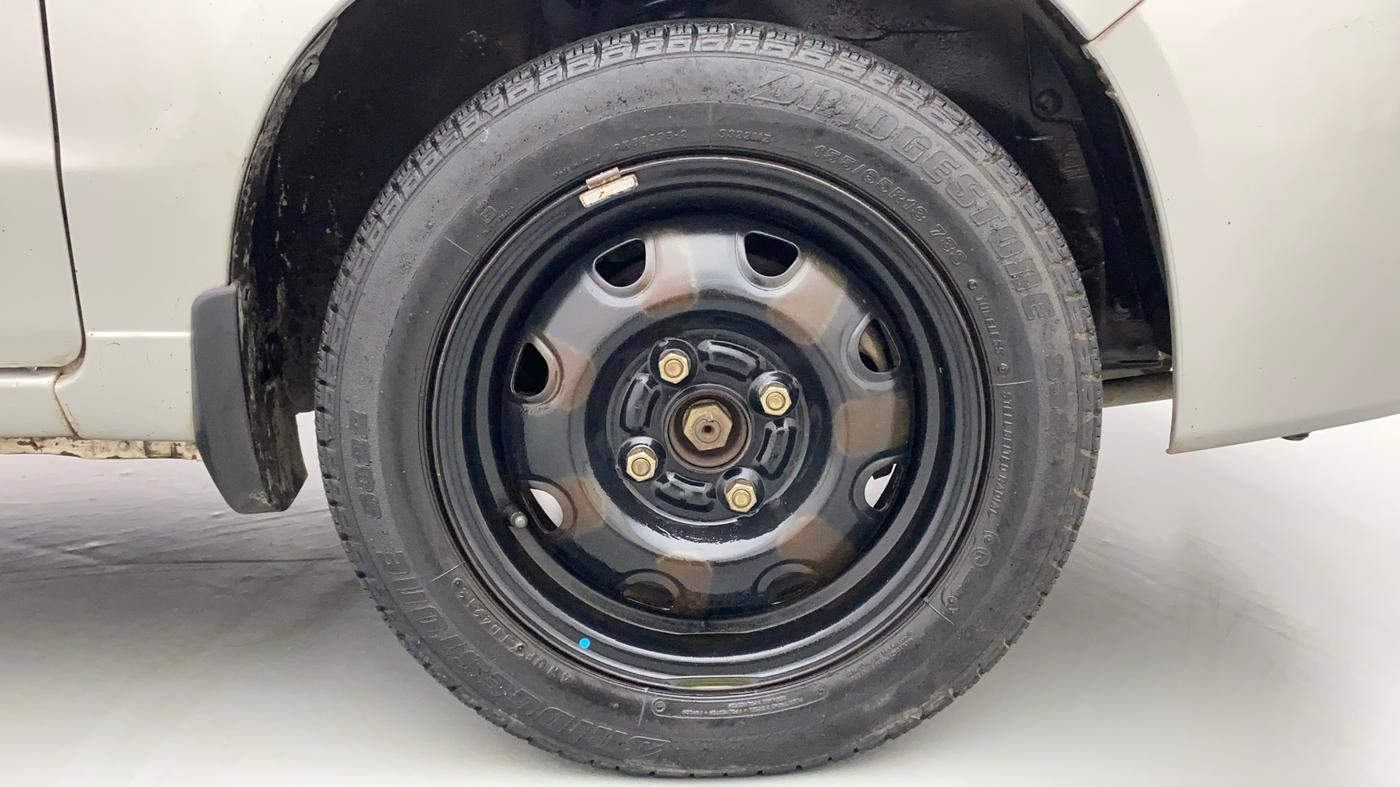 2013 Maruti Alto K10 VXI, Petrol, Manual, 55,611 km, Right Front Wheel